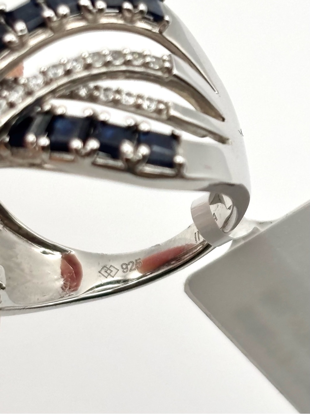 Sterling silver sapphire ring - Picture 5 of 5